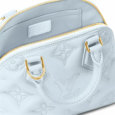 Alma BB Bag Bubblegram Leder in Damenhandtaschen Schultertaschen und Umhängetaschen