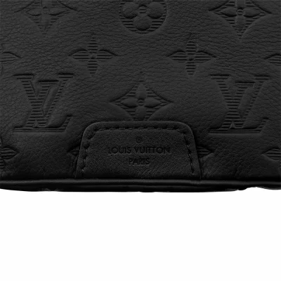 Discovery PM Bumbag Monogram Shadow Leather in Herrentaschen kleinen Taschen und Gürteltaschen