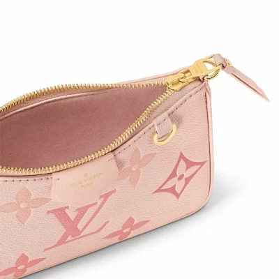 Easy Pouch Monogram Empreinte-Leder in Damenbrieftaschen und Kleinlederwaren-Ketten- und Riemenbrieftaschen