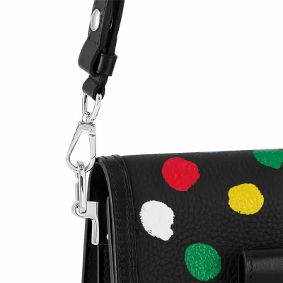 LV x YK Dauphine Mini Bag Taurillon Leder in Damenhandtaschen Kettentaschen und Clutches