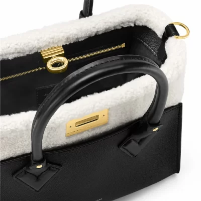 On My Side PM Bag Autres High End in Damenhandtaschen Alle