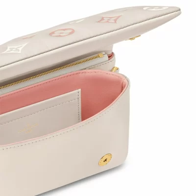 Pochette Coussin Fashion Leder in Damenbrieftaschen und Kleinlederwaren Ketten- und Riemenbrieftaschen