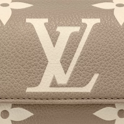 Geldbörse mit Kette Ivy Bicolour Monogram Empreinte-Leder in Damenbrieftaschen und Kleinlederwaren-Ketten- und Riemenbrieftaschen