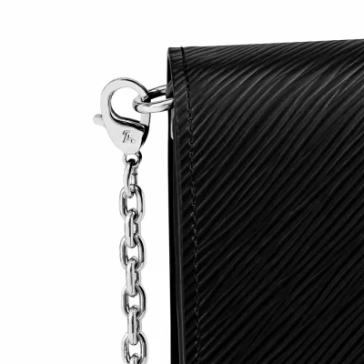 Twist Belt Chain Pouch Epi-Leder in Damenbrieftaschen und Kleinlederwaren-Ketten- und Riemenbrieftaschen